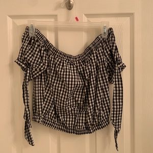 Off-the-shoulder Crop Top